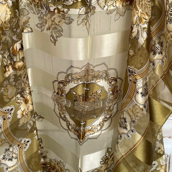 Women's Large 40' Square Scarf w/ Gold and White Baroque Floral Pattern - Picture 12 of 14